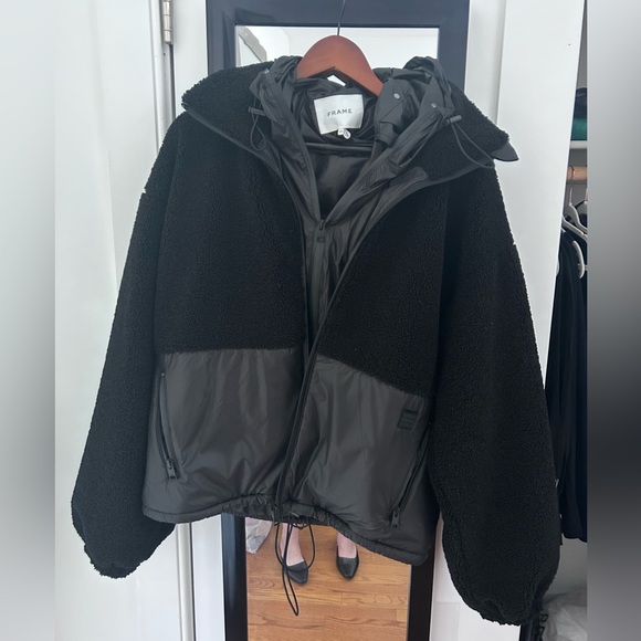 FRAME mix media high pile fleece jacket with vest insert in noir, sz. S - Picture 6 of 10